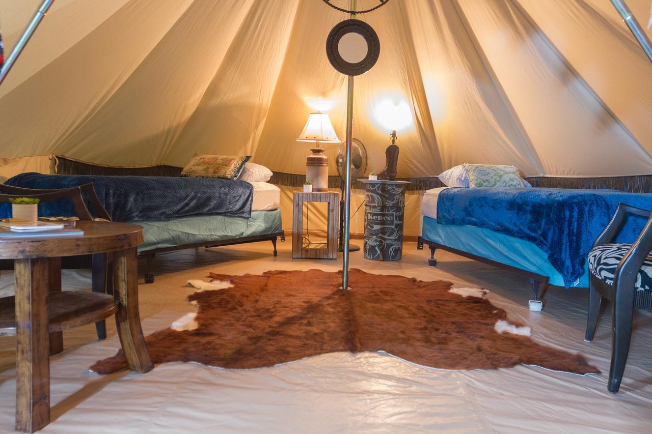 Warrenton Lone Star Glamp Inn מראה חיצוני תמונה